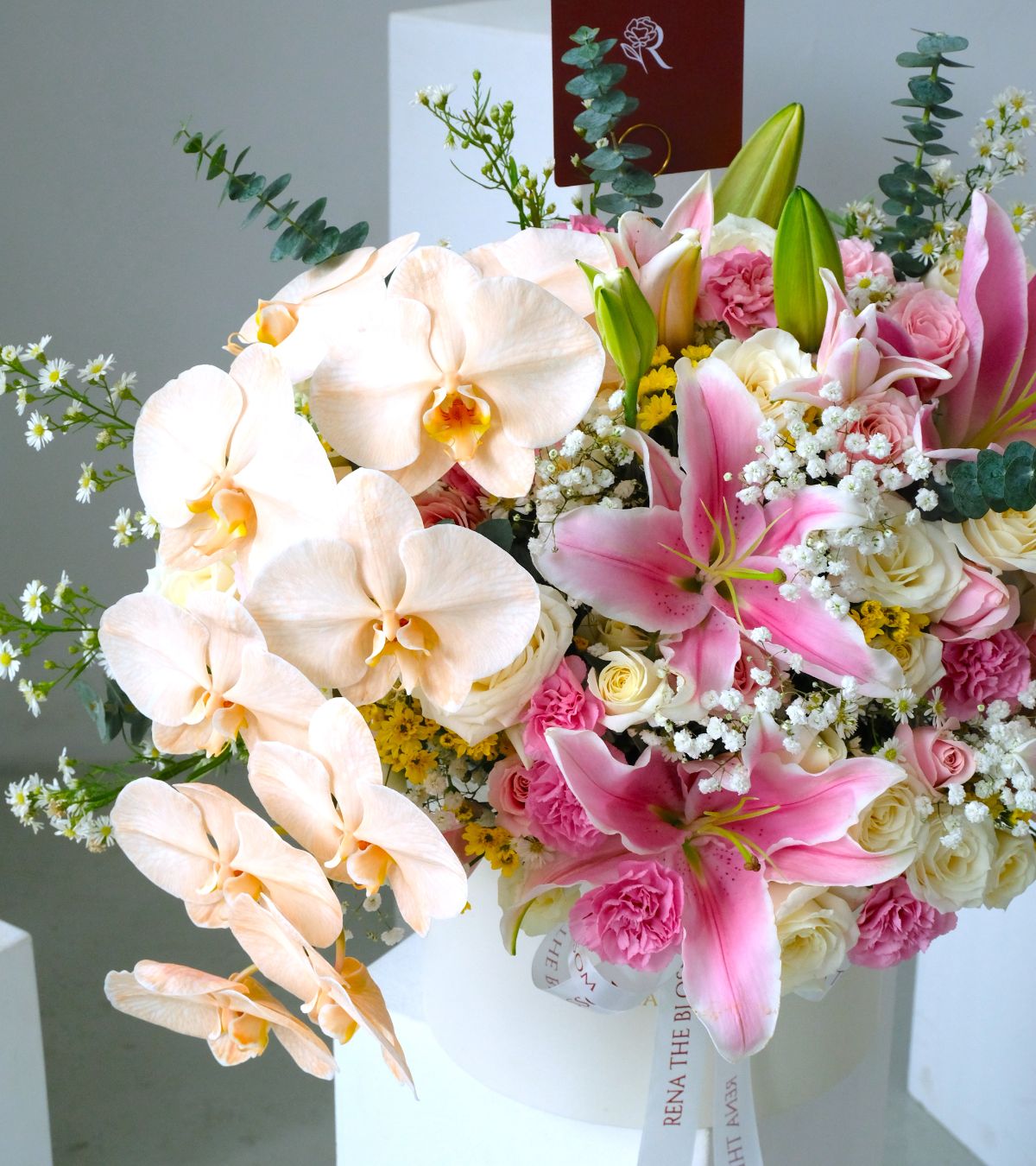 Blooming Lily - Thumbnail 2 - fresh